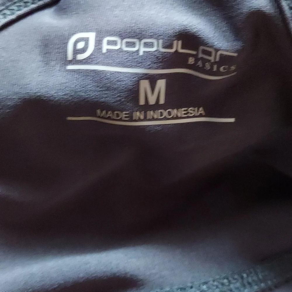 2 top bundle  6 for $10 tops - Picture 9 of 13